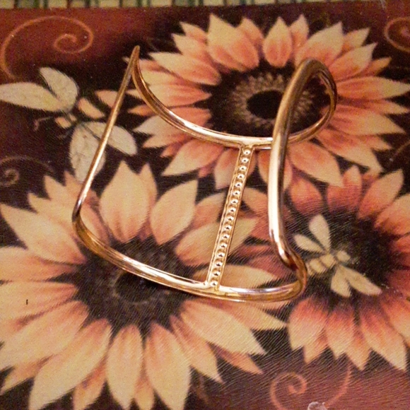 Braclet - Picture 2 of 2